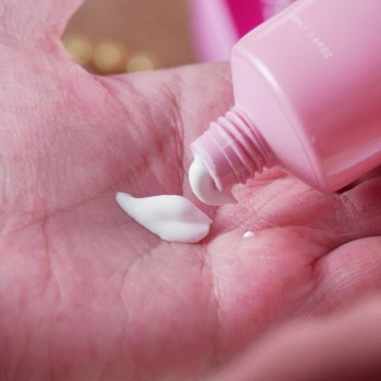 Vits-Screen Glow Sunscreen SPF50++